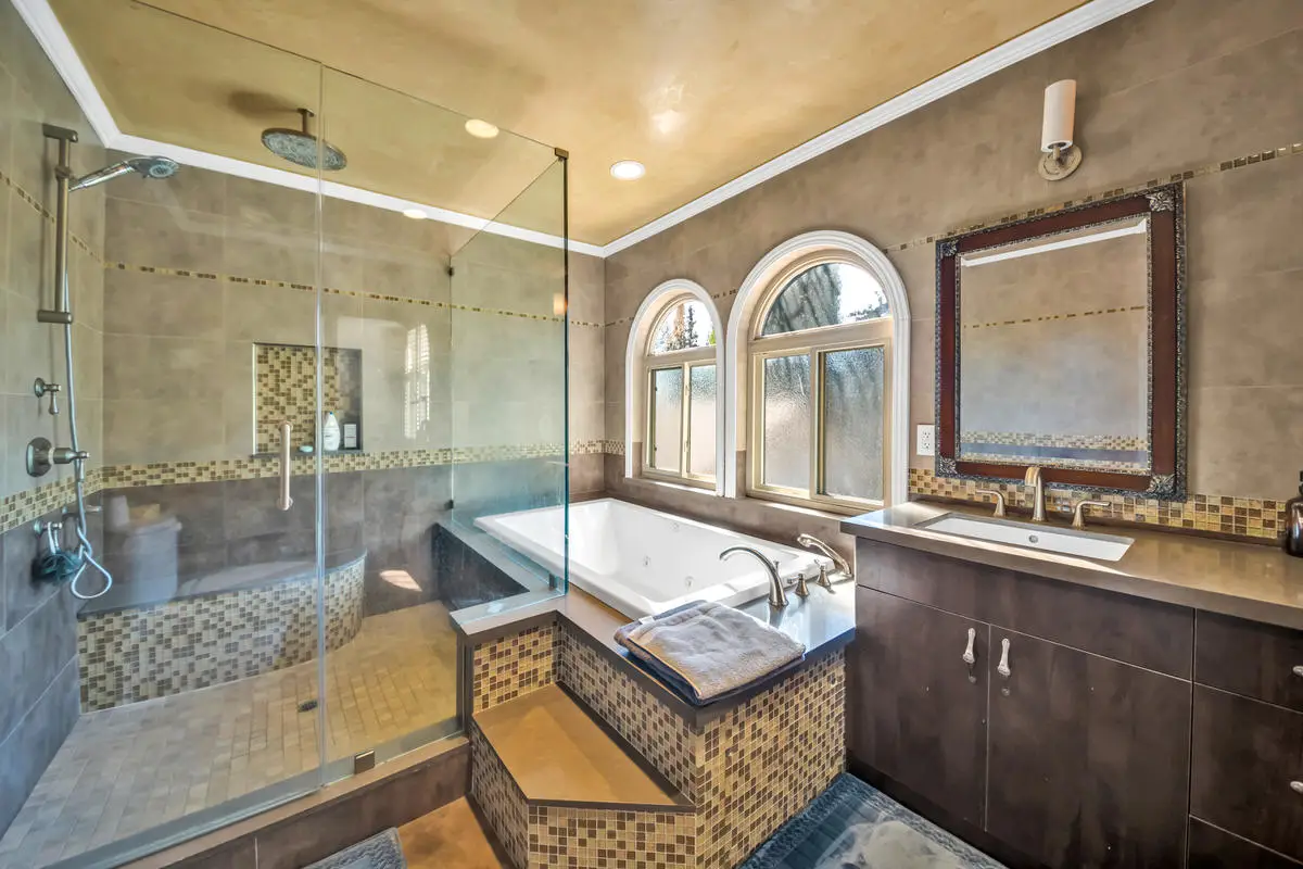 Spa, Sauna & Wellness Suite